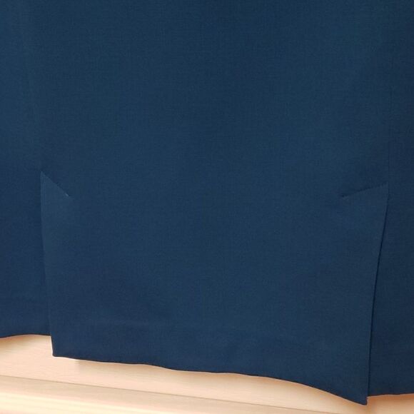 TAHARI BLUE FLAT BACK SLIP SKIRT sz 12 - Picture 8 of 9
